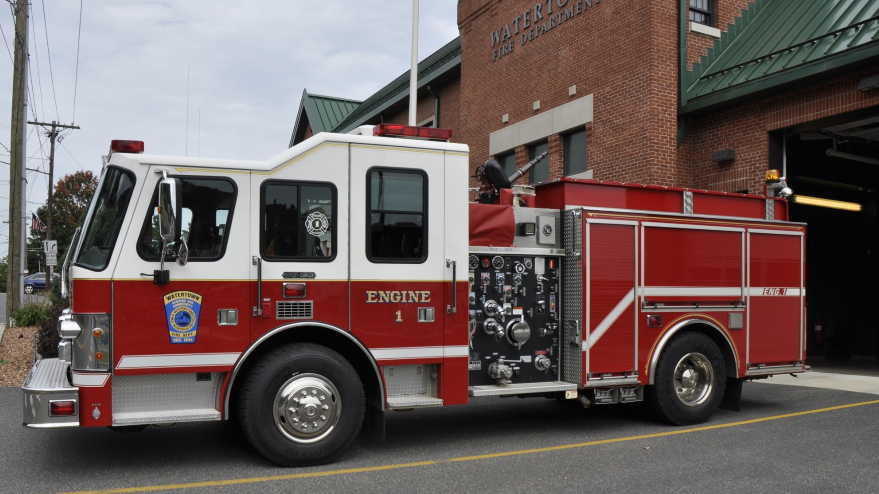 Engine 1 - 1998 Simon Duplex / Gowans Knight - 1250 gpm pump, 750 gallons of water